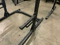 Onbekend squat rek met stang krachtstation - afbeelding 2 van  4