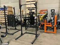 Onbekend squat rek met stang krachtstation - afbeelding 1 van  4