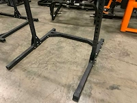 Onbekend squat rek met stang krachtstation - afbeelding 2 van  4