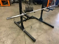 Onbekend squat rek met stang krachtstation - afbeelding 2 van  4