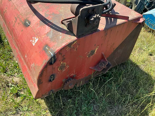 Onbekend veegmachine straatveegmachine - afbeelding 9 van  9