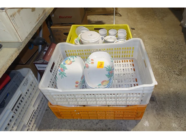 Onbreekbaar servies in lot - afbeelding 2 van  2