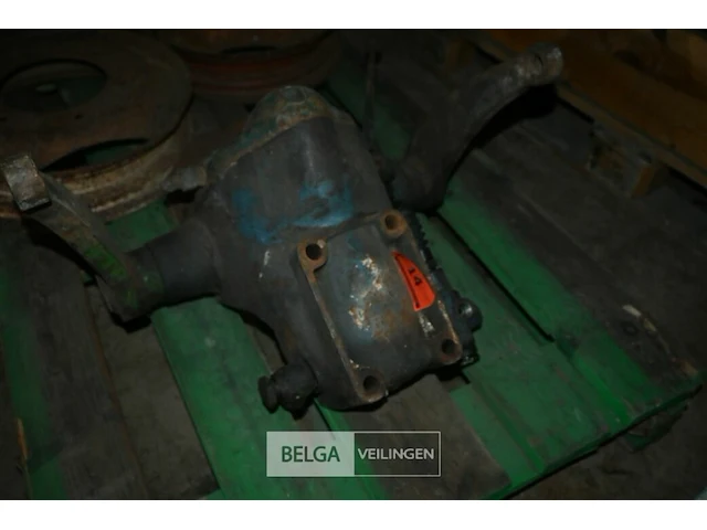 Onderdelen oude tractor - afbeelding 3 van  5