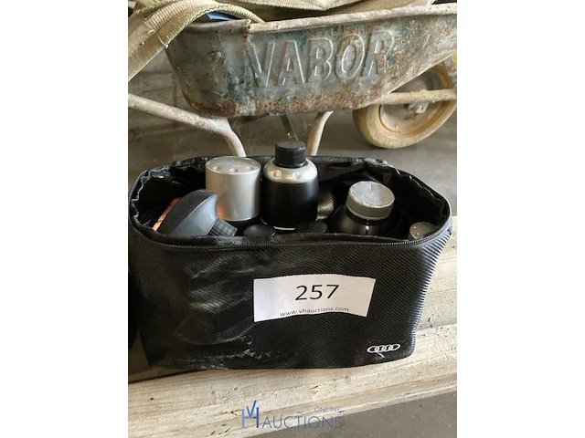 Onderhoudsproducten voor auto - afbeelding 2 van  3
