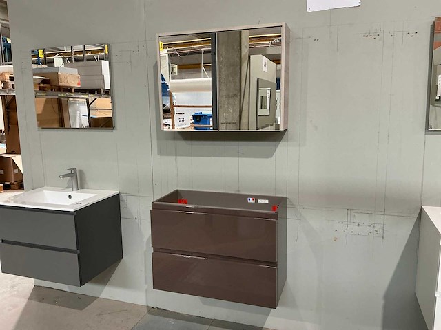 Onderkast sanijura + spiegelkast - afbeelding 1 van  7