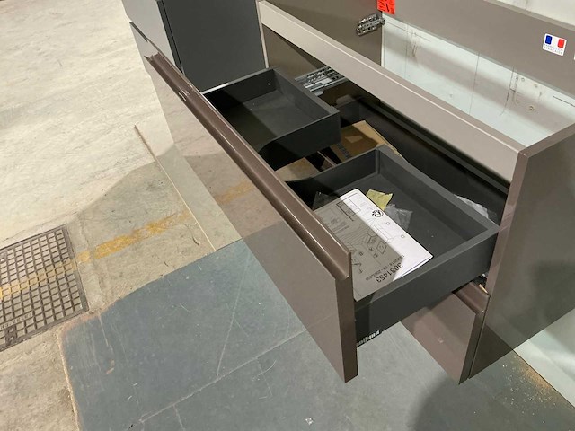 Onderkast sanijura + spiegelkast - afbeelding 4 van  7