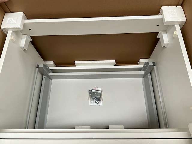 Onderkast t-concept - afbeelding 1 van  3