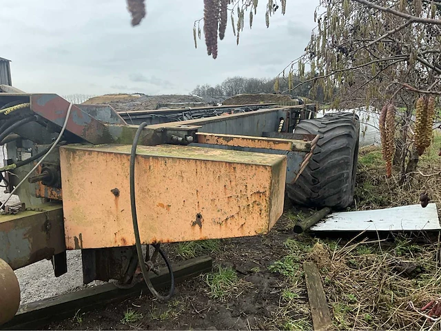 Onderstel van silagewagen dezeure m33 - afbeelding 3 van  21