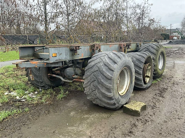 Onderstel van silagewagen dezeure m33 - afbeelding 1 van  21