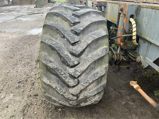 Onderstel van silagewagen dezeure m33 - afbeelding 19 van  21