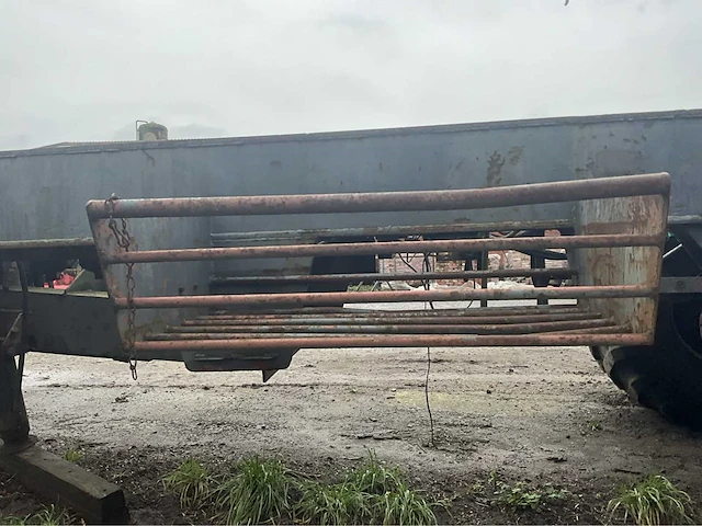 Onderstel van silagewagen dezeure m33 - afbeelding 21 van  21