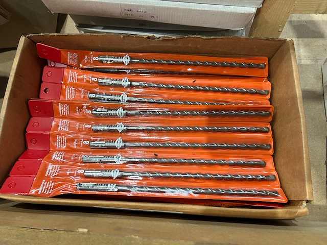 Ong 10 dozen diverse boren - afbeelding 1 van  7