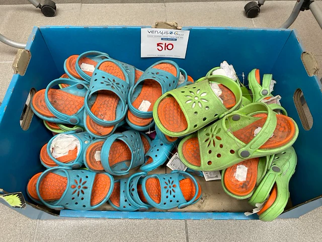 Ong 10 tal kinderschoenen - afbeelding 1 van  3