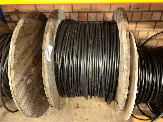 Ong 100 m kabel op rol - afbeelding 1 van  3