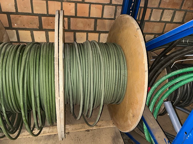 Ong 100 meter kabel op rol - afbeelding 1 van  3