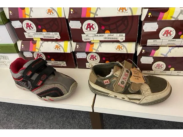 Ong 120 paar kinderschoenen - afbeelding 2 van  8