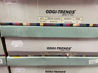 Ong 15 paar laarzen - afbeelding 4 van  4