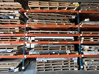 Ong 16 paletten + inhoud - afbeelding 1 van  8
