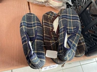 Ong 30 paar pantoffels - afbeelding 4 van  6