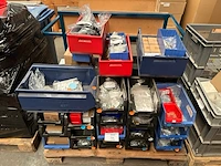 Ong 30 sorteerbakjes + inhoud - afbeelding 1 van  5