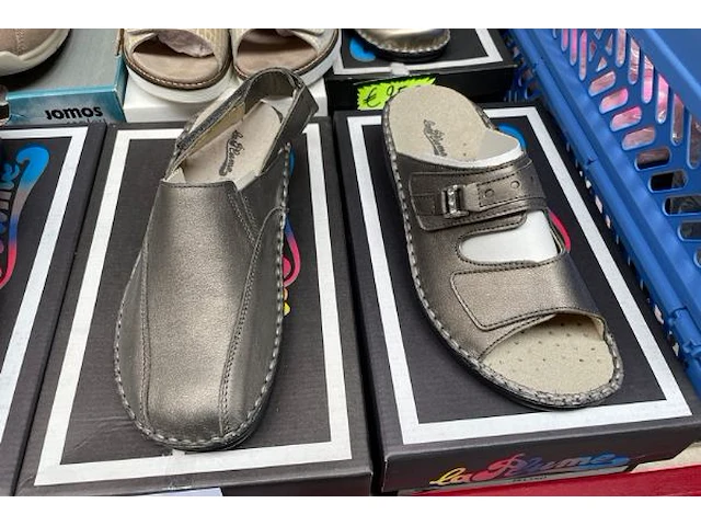 Ong 38 paar schoenen voor dames en heren - afbeelding 3 van  6