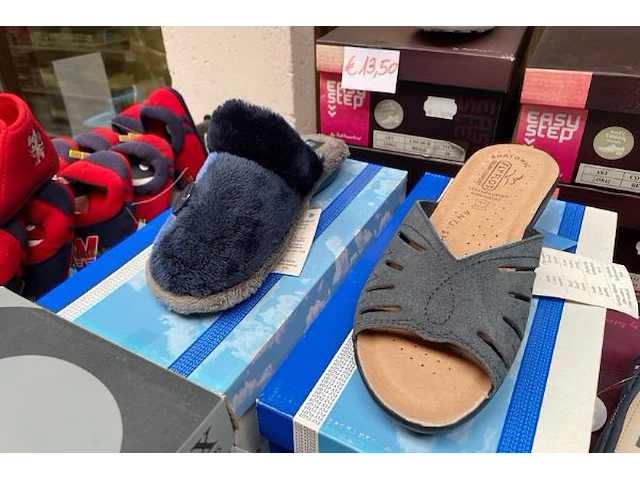 Ong 38 paar schoenen voor dames en heren - afbeelding 5 van  6