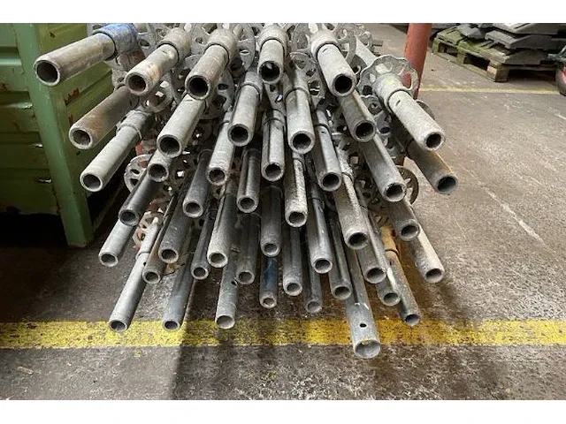 Ong 40 ringstaanders scafom layher - afbeelding 2 van  2