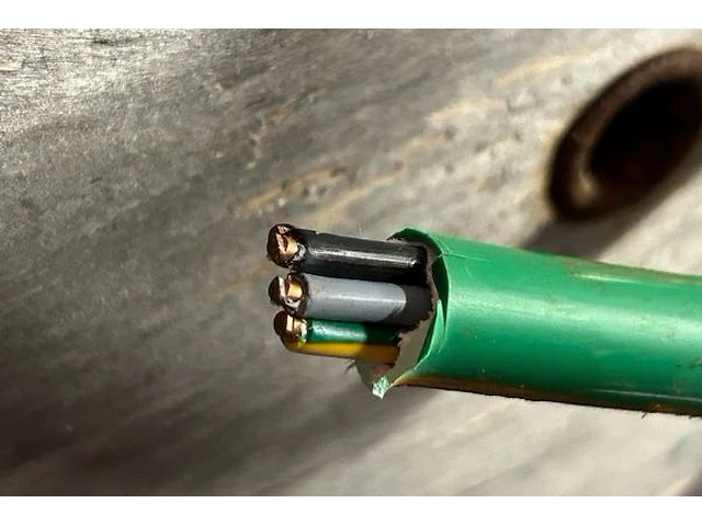 Ong 70 m kabel op rol - afbeelding 2 van  2