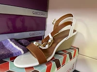 Ong 85 paar damesschoenen - afbeelding 2 van  7
