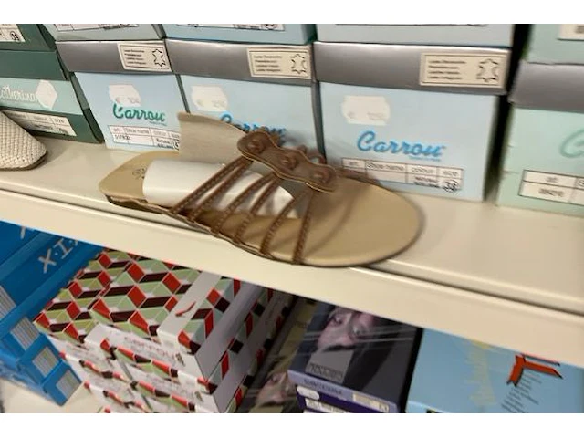 Ong 85 paar damesschoenen - afbeelding 6 van  7