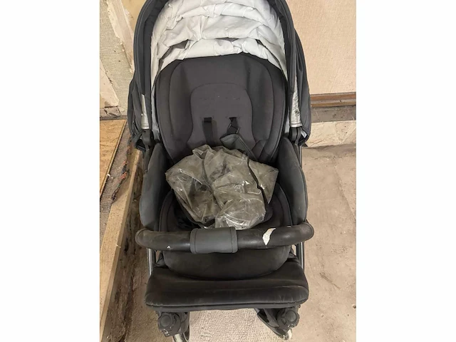 Ongebruikte kinderwagen (2x) - afbeelding 2 van  8