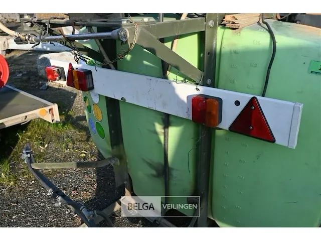 Onkruidspuit voor achter tractor - afbeelding 9 van  10