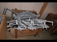 Ontmantelde rekken - afbeelding 3 van  16