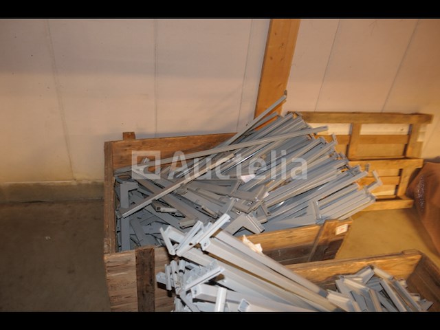 Ontmantelde rekken - afbeelding 8 van  16