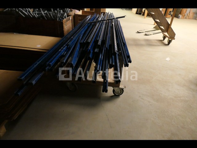 Ontmantelde rekken - afbeelding 10 van  16