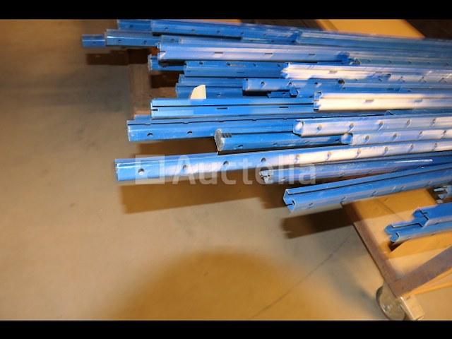 Ontmantelde rekken - afbeelding 11 van  16