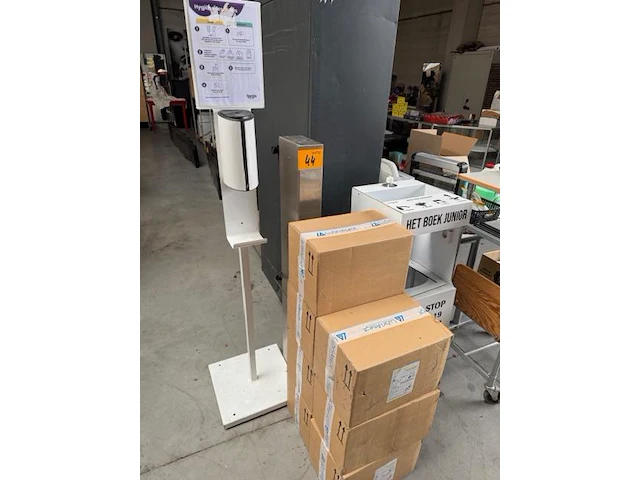 Ontsmetingsmiddeldispensers + ontsmettingsmiddelen - afbeelding 2 van  6