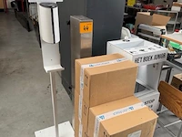 Ontsmetingsmiddeldispensers + ontsmettingsmiddelen - afbeelding 2 van  6
