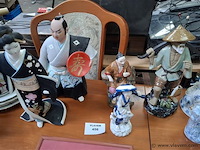 Oosterse beeldjes - afbeelding 1 van  2