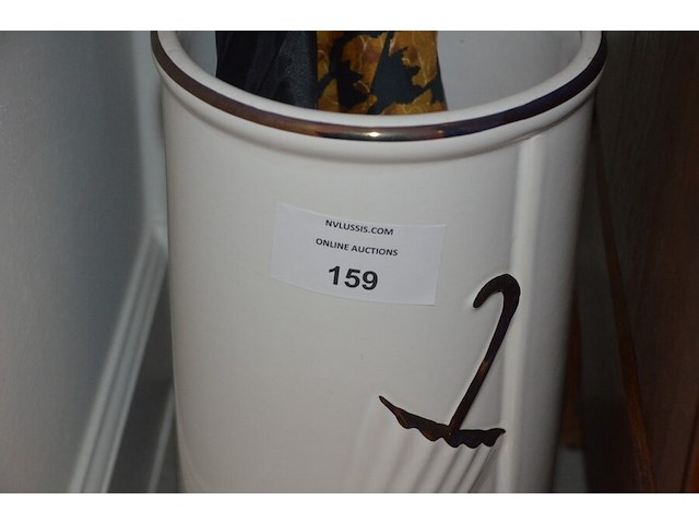 Oosterse loper ca. 3 m, smeedijzeren kapstok, porseleinen paraplubak - afbeelding 3 van  7