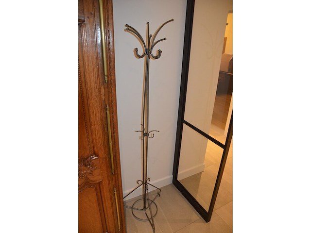 Oosterse loper ca. 3 m, smeedijzeren kapstok, porseleinen paraplubak - afbeelding 7 van  7