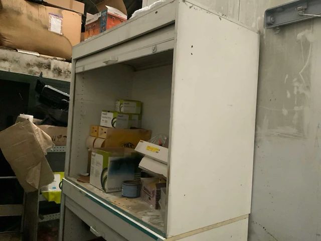 Opbergkast met inhoud (2x) - afbeelding 2 van  6