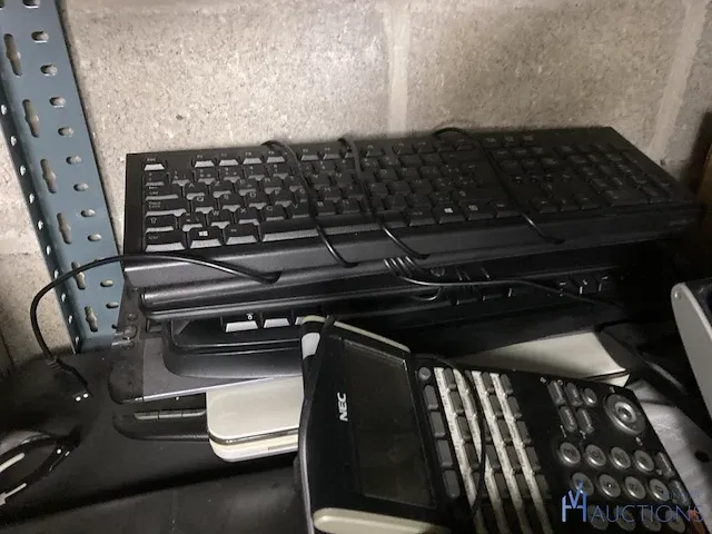 Opbergrek met inhoud - afbeelding 5 van  26