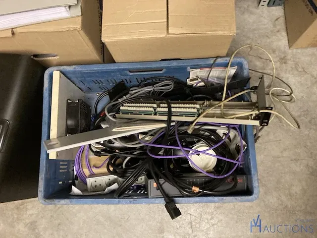 Opbergrek met inhoud - afbeelding 8 van  26