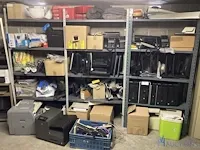 Opbergrek met inhoud - afbeelding 1 van  26