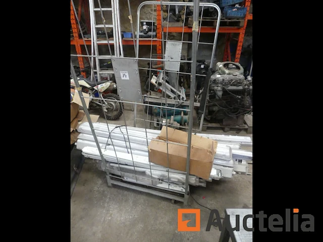 Opbergrol en de inhoud ervan - afbeelding 2 van  5