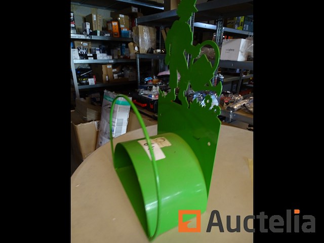 Opbergruimte voor decoratieve metalen slangen - afbeelding 4 van  6