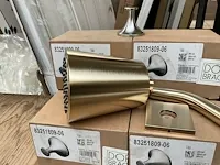 Opbouw hoofddouche dornbracht en 6x handdoekhouder - afbeelding 2 van  8