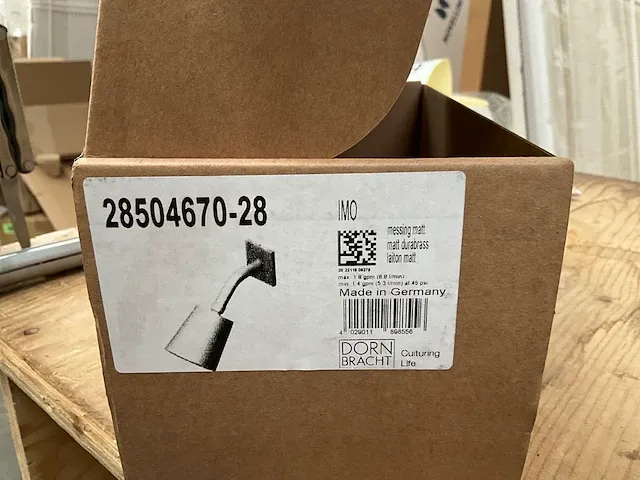 Opbouw hoofddouche dornbracht en 6x handdoekhouder - afbeelding 8 van  8