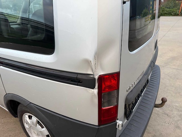 Opel - 2003 - combo - personenauto - afbeelding 7 van  32